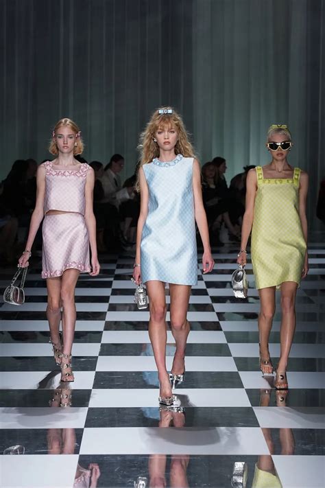 versace printemps|Versace spring and summer 2025.